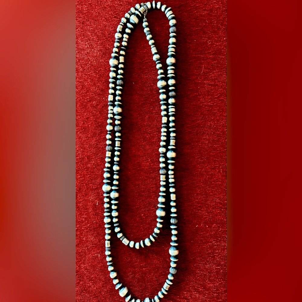 Navaho pearls, silver beads necklace, Al Zuni